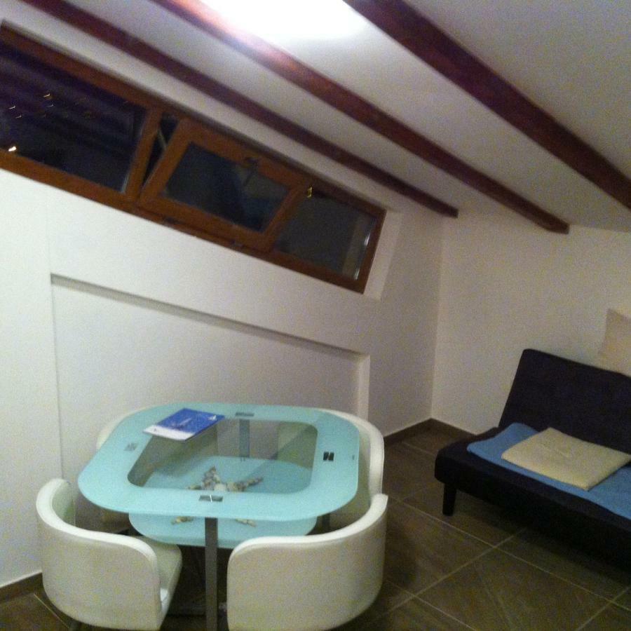 Delfin Apartment Новиград Екстериор снимка