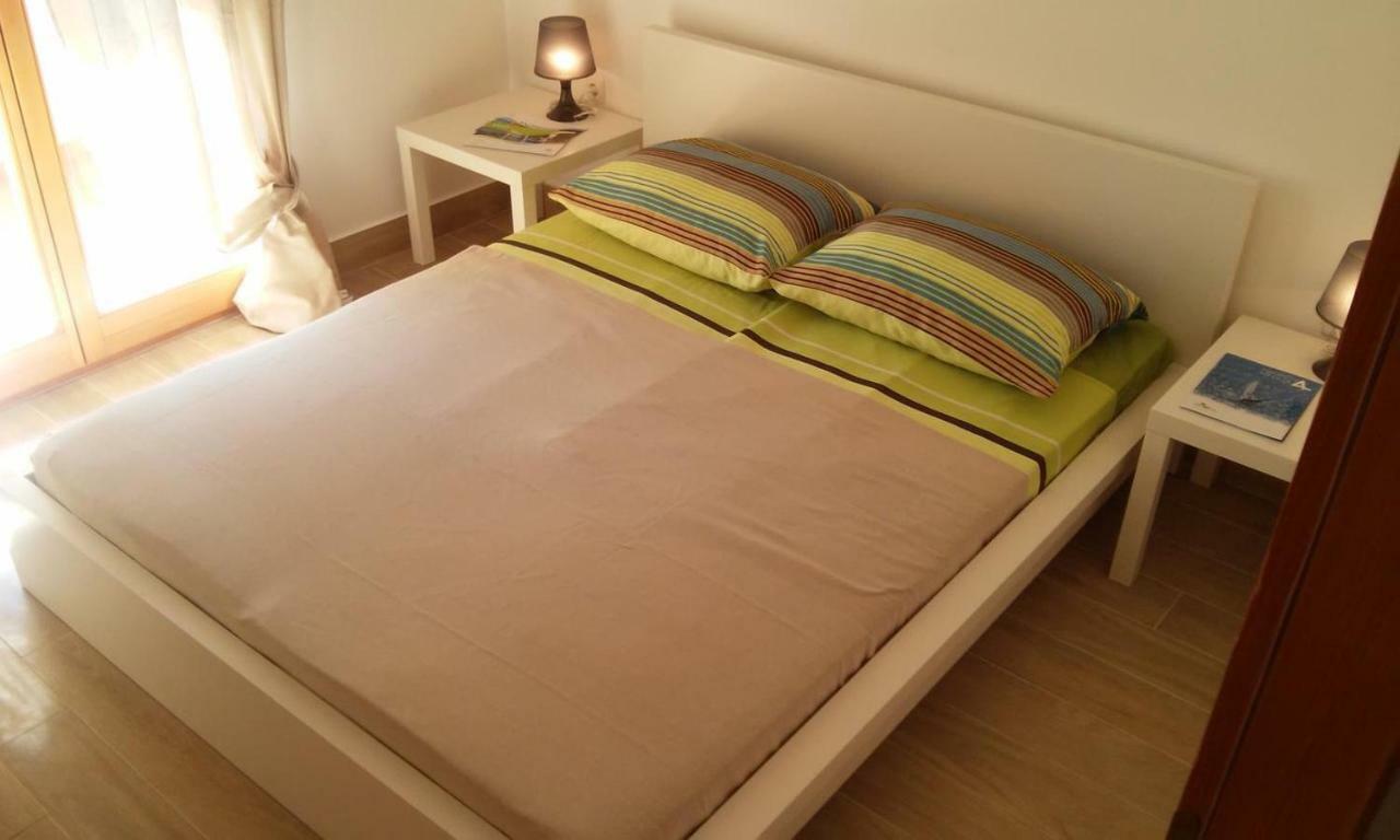 Delfin Apartment Новиград Екстериор снимка