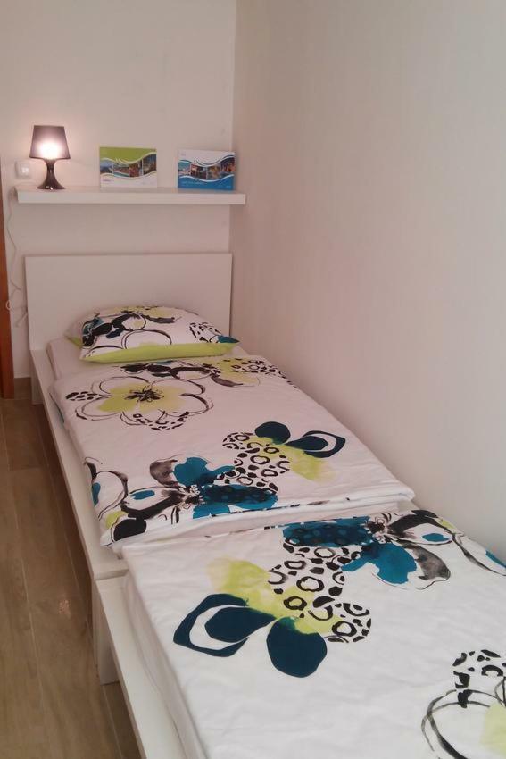 Delfin Apartment Новиград Екстериор снимка